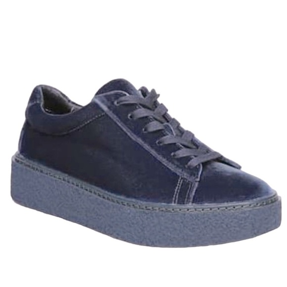 VINCE Neela Sneaker Velvet Low Top Platform Shoes size 9.5 - Picture 1 of 11